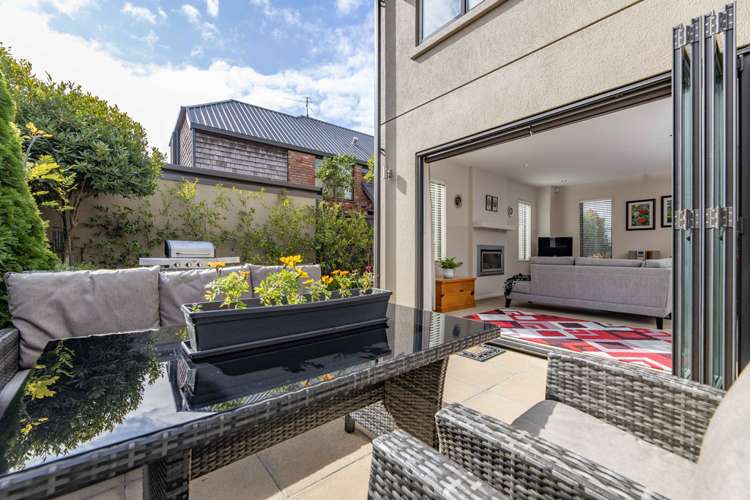 49a Winchester Street Merivale_18