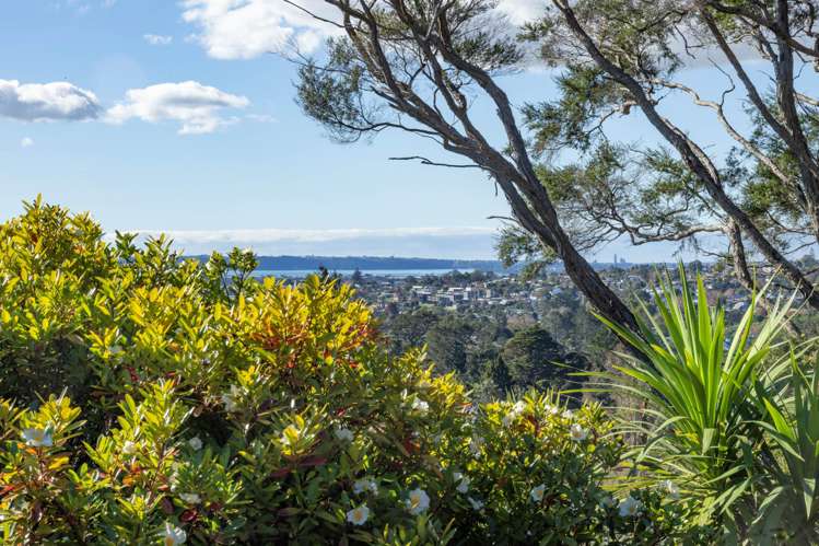 11a Longfellow Parade Glen Eden_13