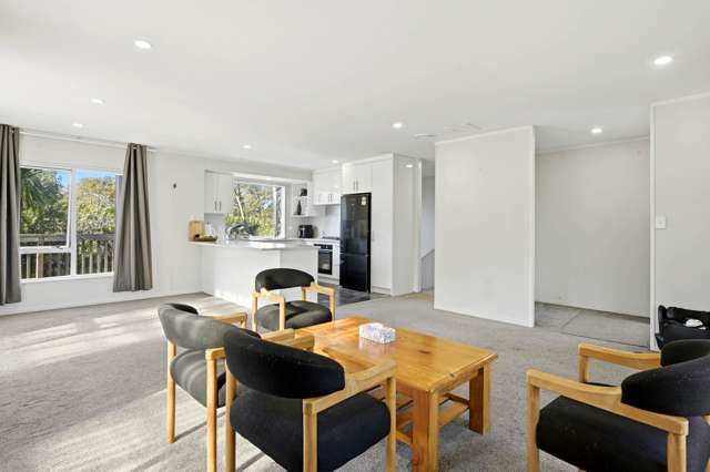 115 Athena Drive Totara Vale_3