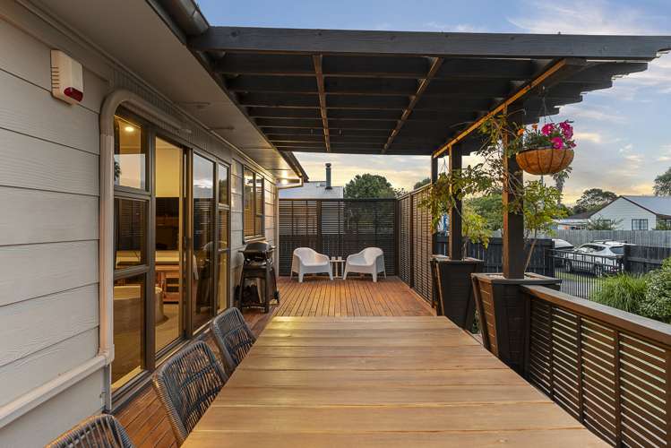 8 Bluewater Place Wattle Downs_11