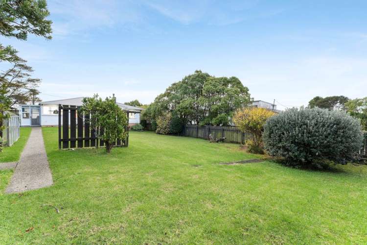 109 Te Atatu Road Te Atatu South_18