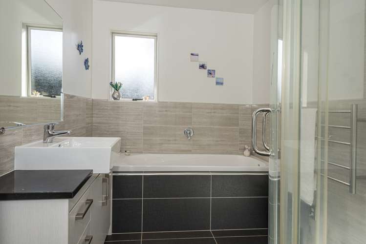 46 Pebble Beach Boulevard Kamo_9