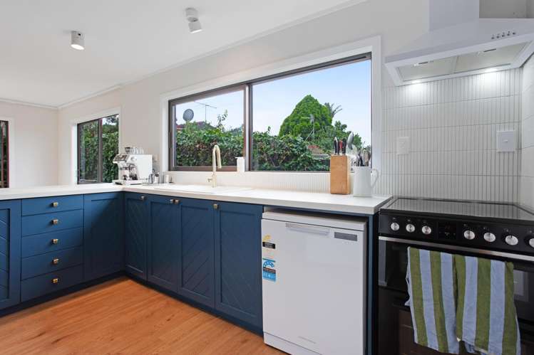 2/65 Campbell Road Onehunga_7