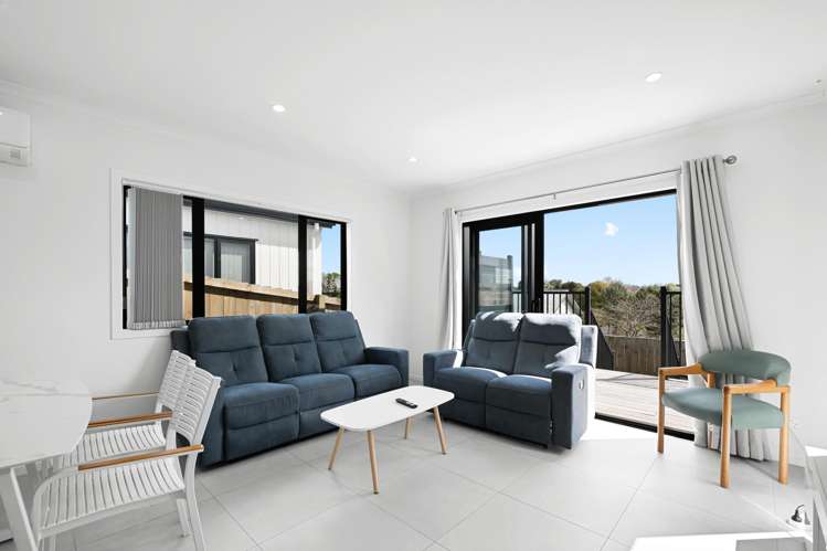 2/18 Church Road Pukete_11