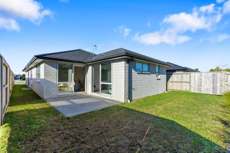 91 Hills View Drive Papamoa_14