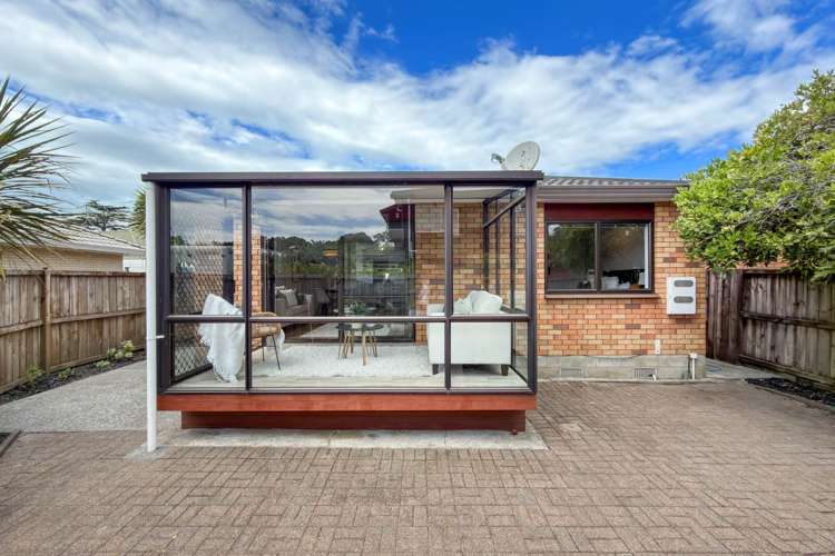 2/133 Pah Road Royal Oak_19