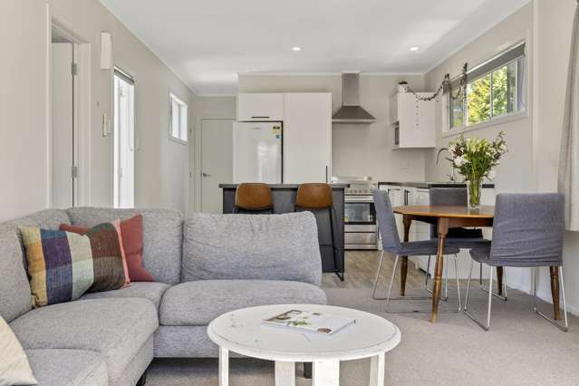 2/10 Laughton Street Taupo_4