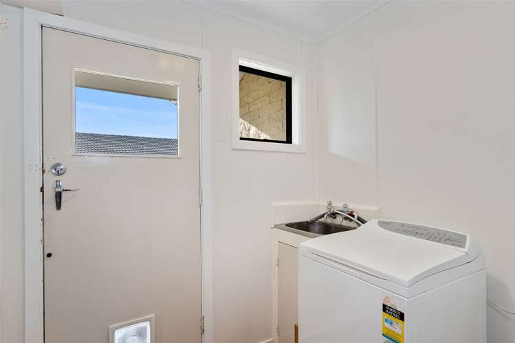 2/180 Buchanans Road Hei Hei_11