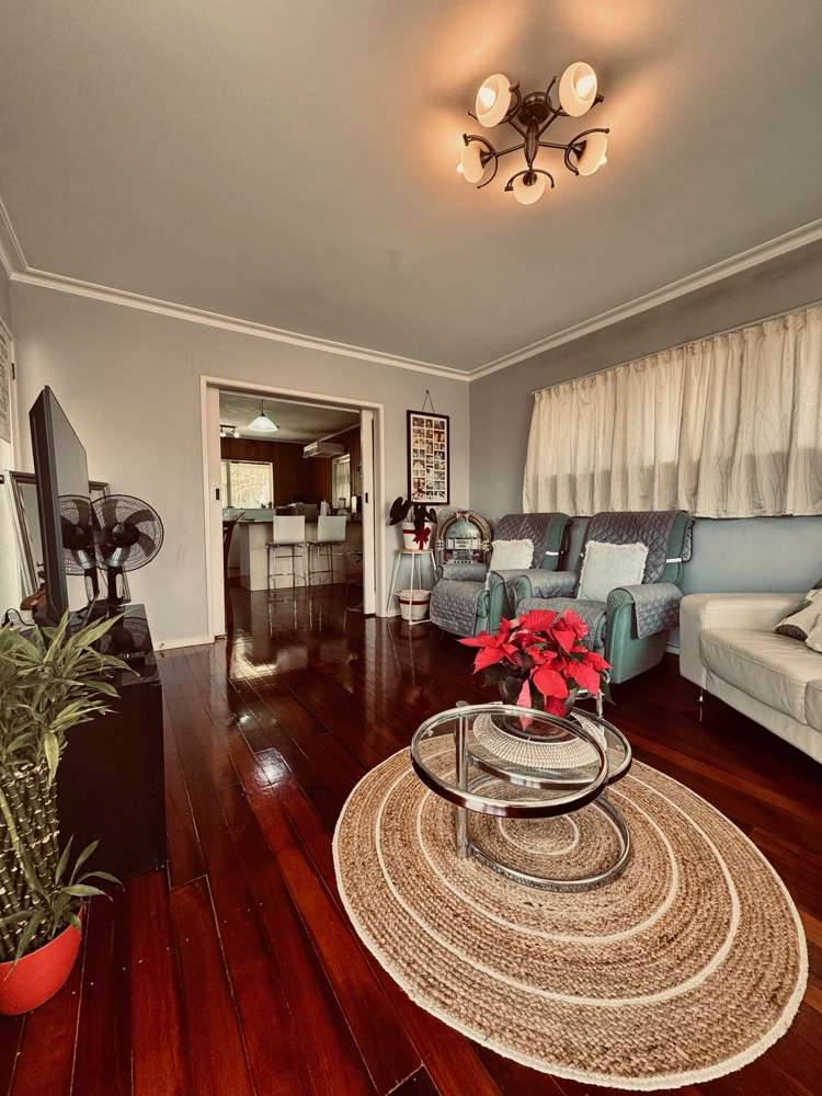 4 Ayton Drive Totara Vale_27