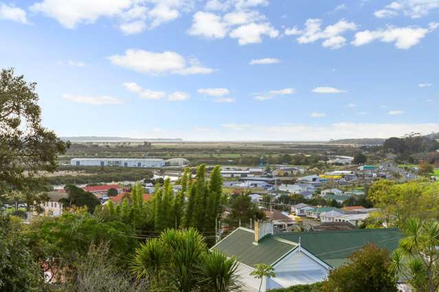 5 Gow Street Helensville_1