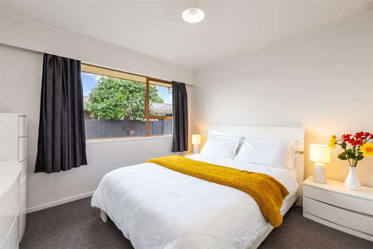 2/201 Henderson Valley Road Henderson_7