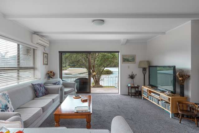 6 Waiwera Road Waiwera_2