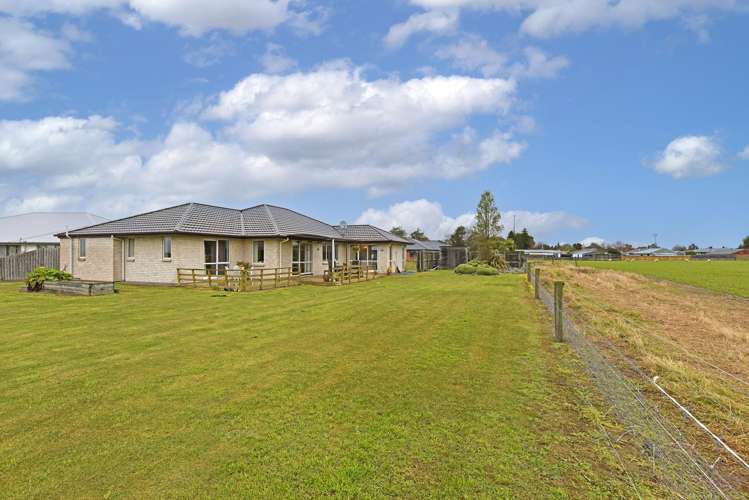 4 Reeds Road Darfield_17