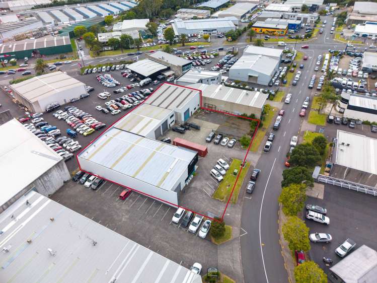 9-11 Paramount Drive_0