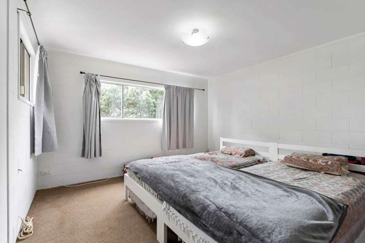 1/207 Sunnynook Road Totara Vale_7