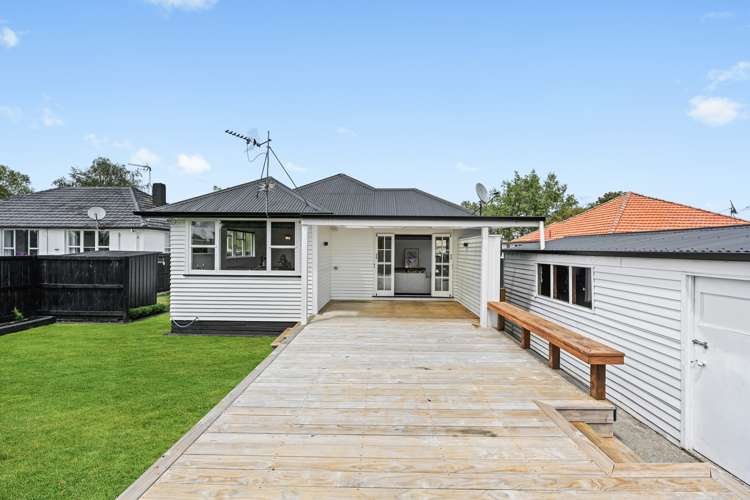 47 Montgomery Crescent Bader_15