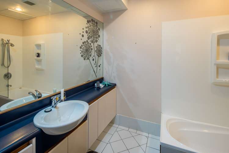 2a/25 Cuba Street Te Aro_12