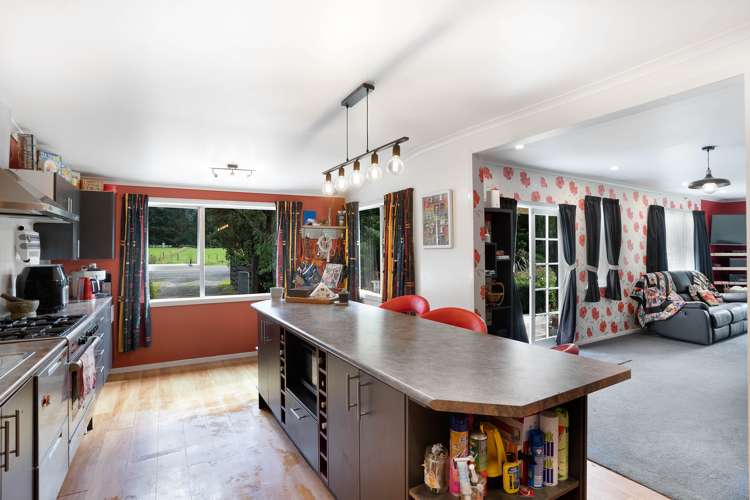 39 Western Lake Road Featherston_7