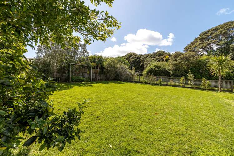 11 Waiata Road Onetangi_23