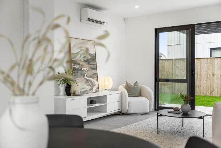 51 Nga Pona Toru Road Flat Bush_6