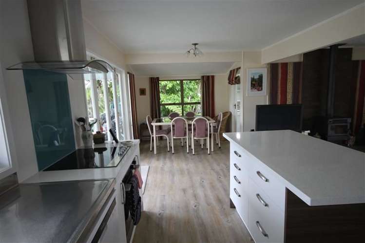 6 Coutts Road Pauanui_5