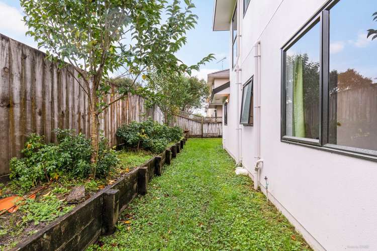 1/27 Roanoke Way Albany_12