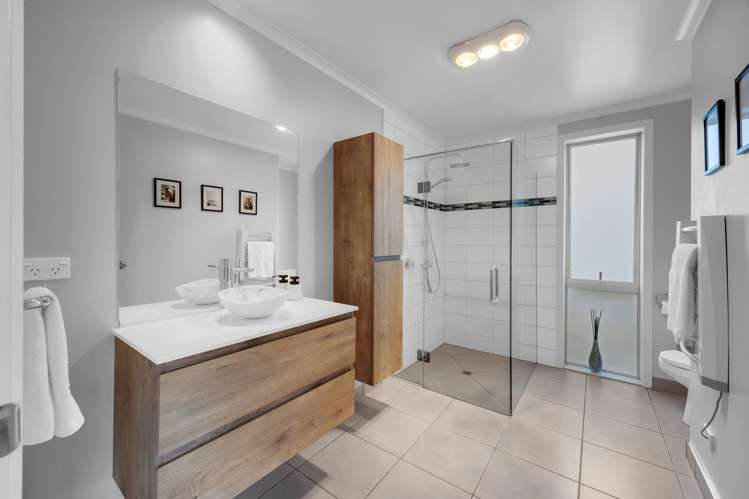 5 Featherstone Drive Flagstaff_24