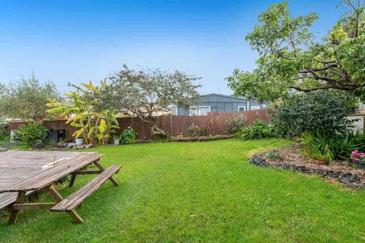 7 Thorburn Avenue Red Beach_5