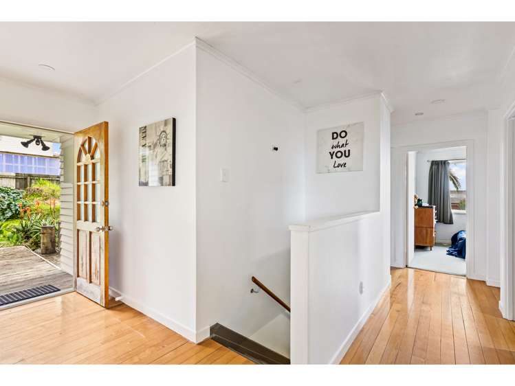 77 Royal Road Massey_9