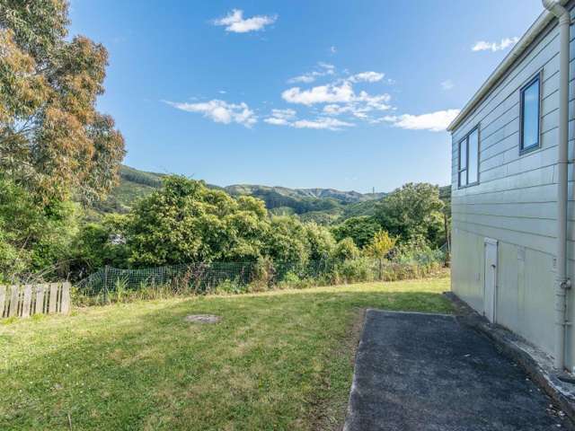 56 Woodhouse Avenue Karori_2