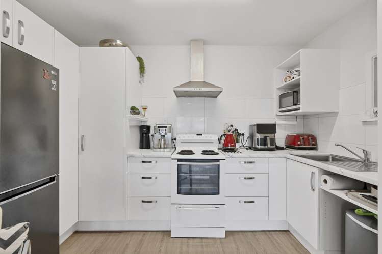 1/81 Tennyson Street_5