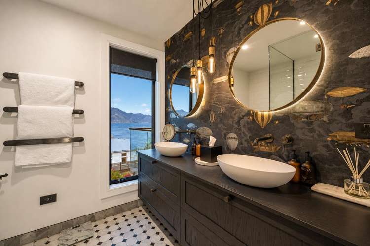 9 Suburb Street Queenstown_11