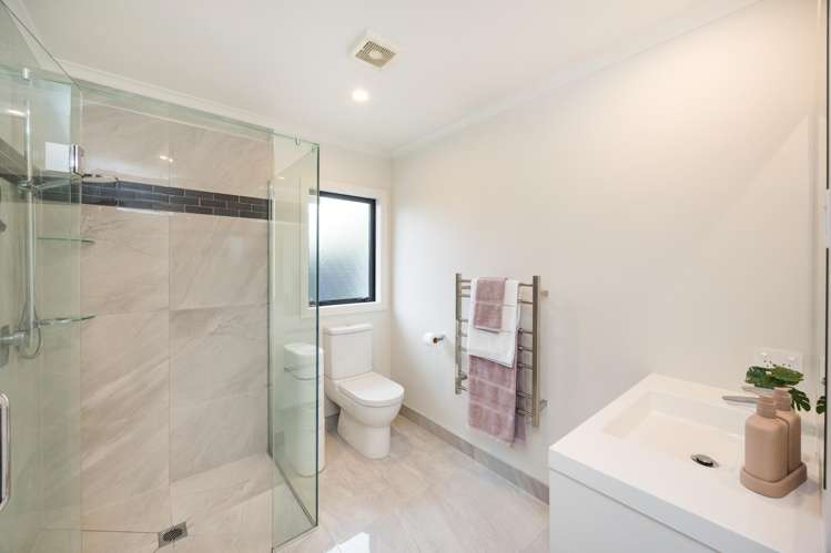 7 Mediterranean Grove Fitzherbert_14