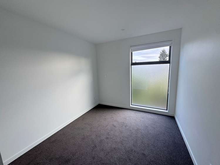 1/5 Clarence Street South Addington_14