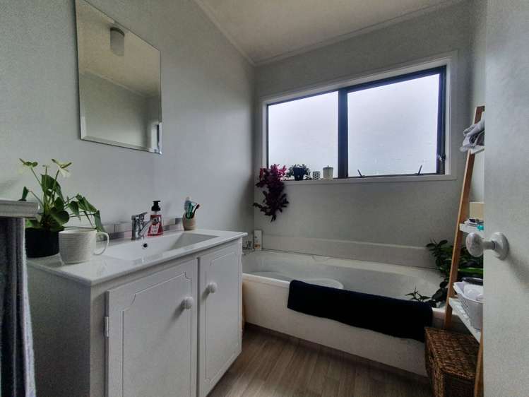 1 Oakmont Place Wattle Downs_8