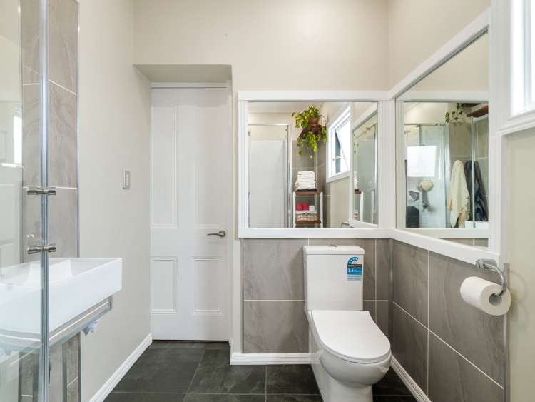 6 Magnetic Street Port Chalmers_10