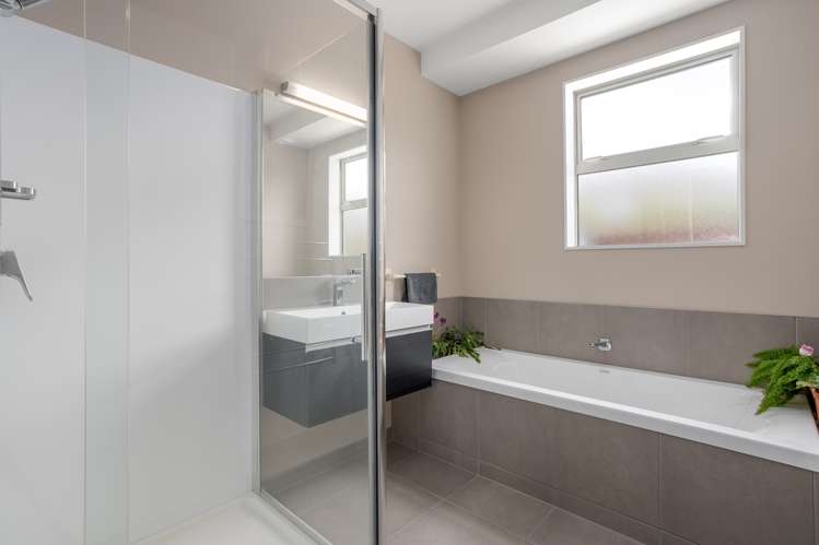 19 Millesimes Way Yaldhurst_17