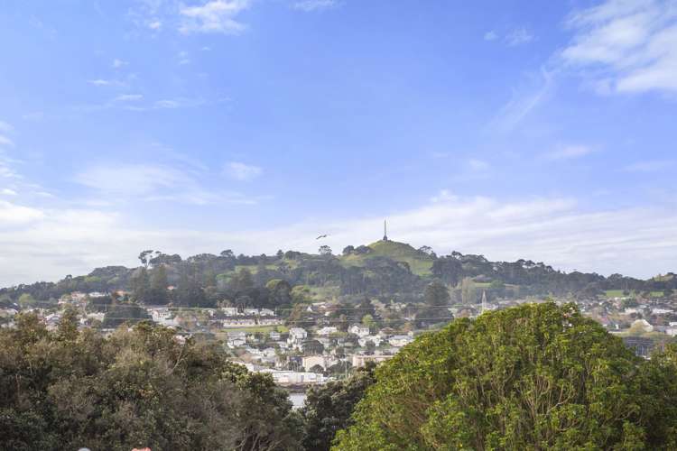 14 Shortt Avenue Mangere Bridge_24