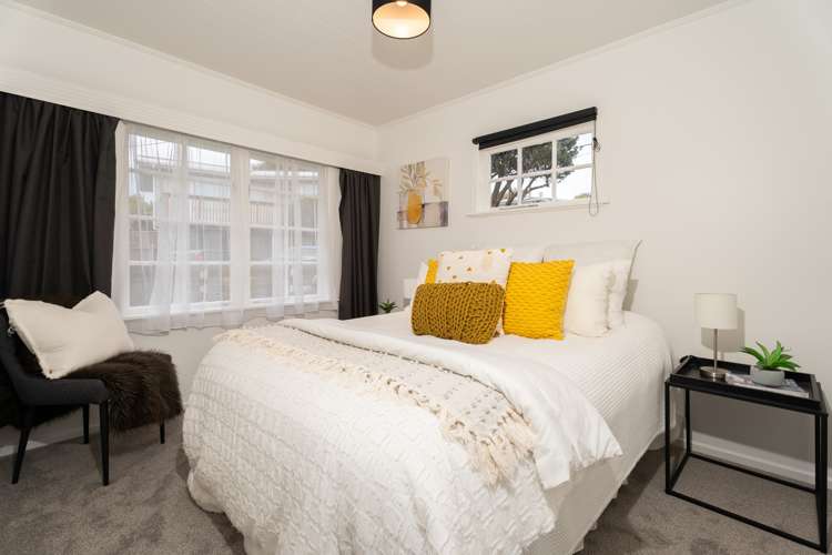 54 Mark Avenue Paparangi_11