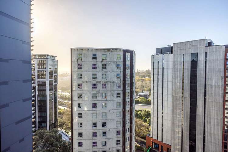 13B/3 Whitaker Place Auckland Central_7