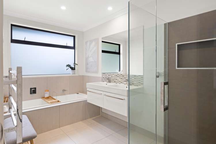 23 Waldorf Crescent Orewa_18