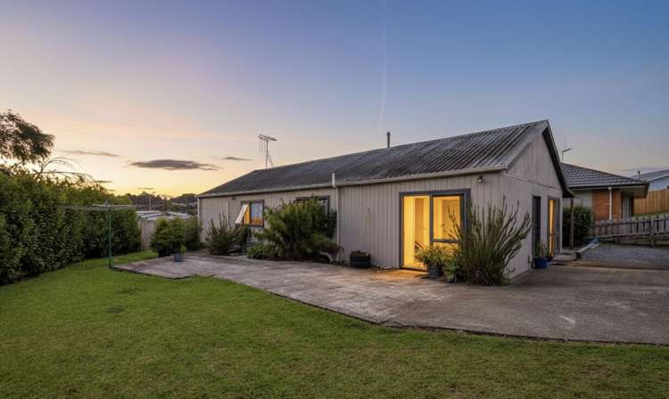 12 Pearce Drive Te Kamo_0