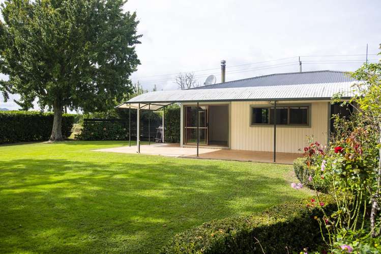 121 Bell Road Matawhero_16