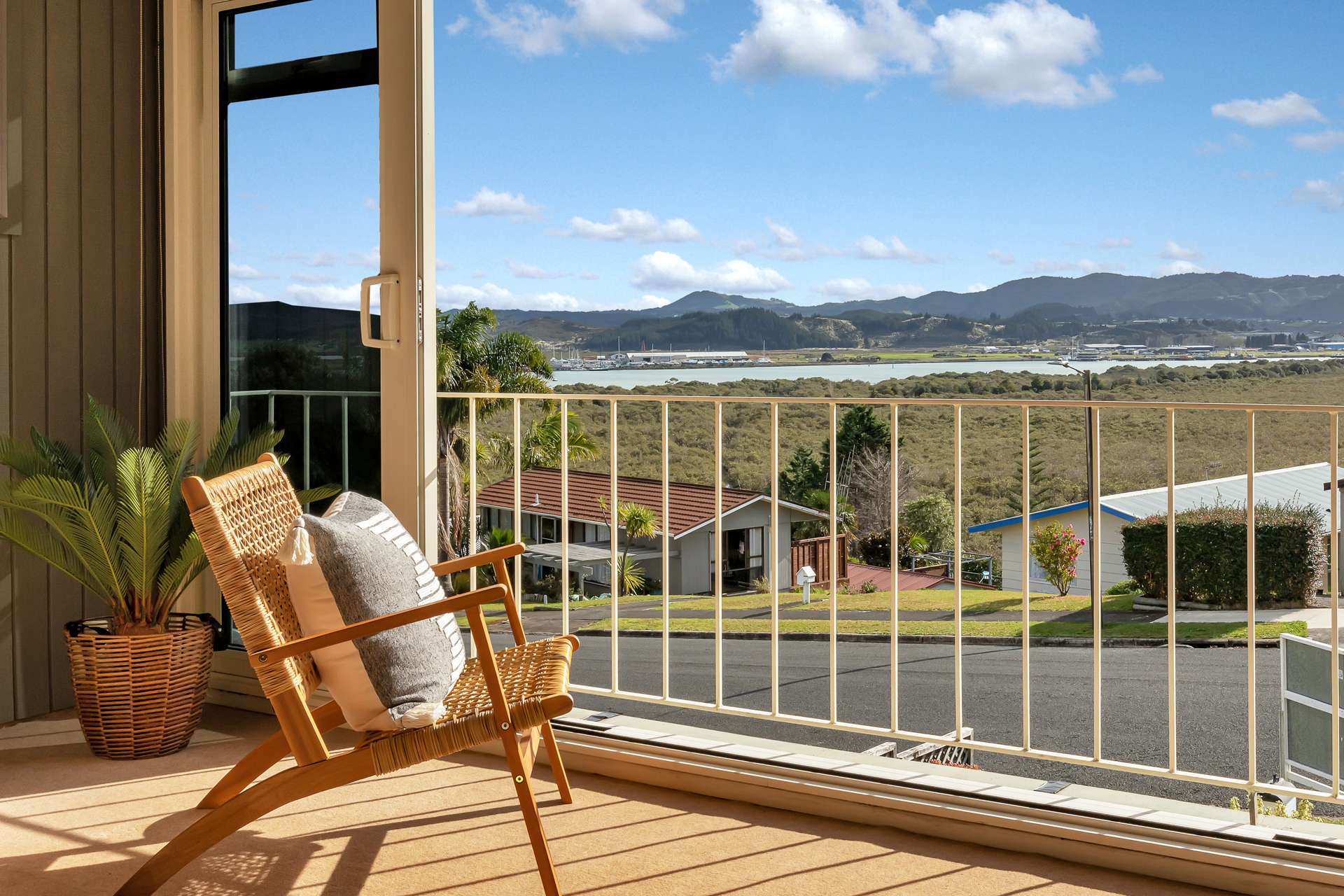 15d Raumati Crescent Onerahi_0