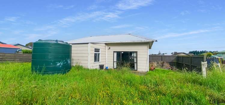 4 Cemetery Road Sanson_14