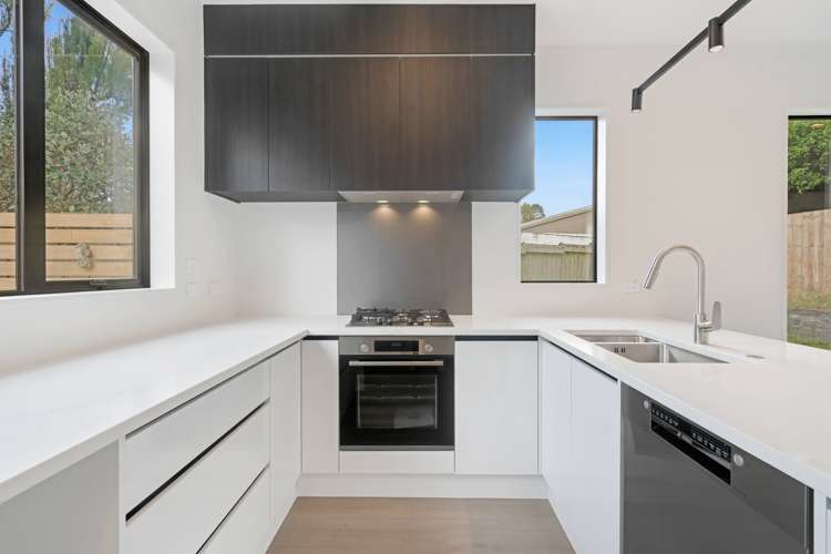 43d Fitzherbert Avenue West Harbour_6