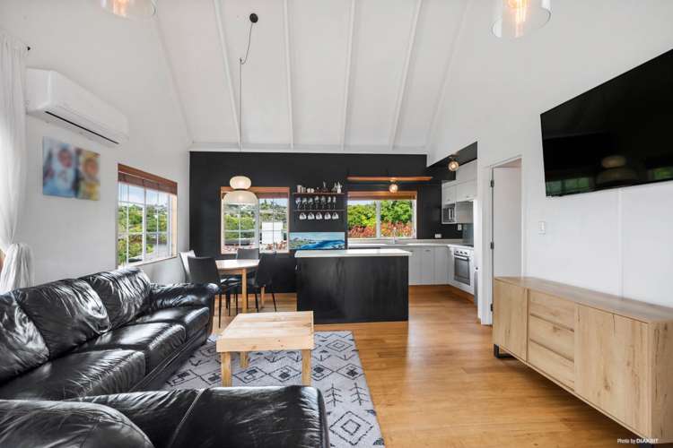 2/56 Nigel Road Browns Bay_6