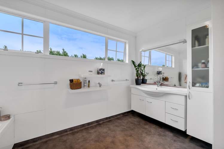 18 Pembroke Road Stratford_20