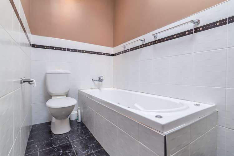 4 Tui Street Alicetown_21