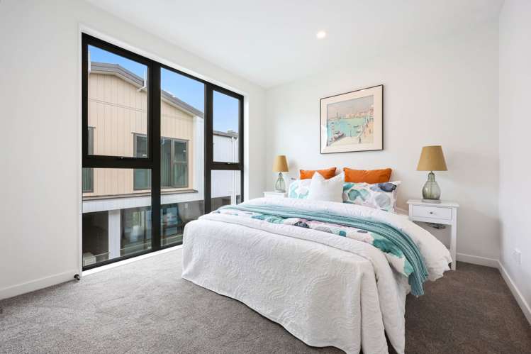 10-17/4 Springbank Lane Te Atatu Peninsula_24